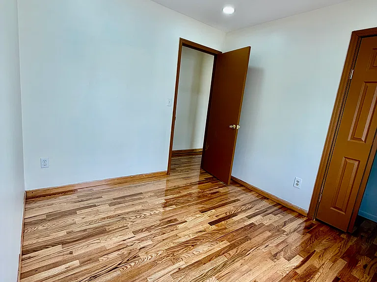 110 Humphrey Ave #2 — Photo 6