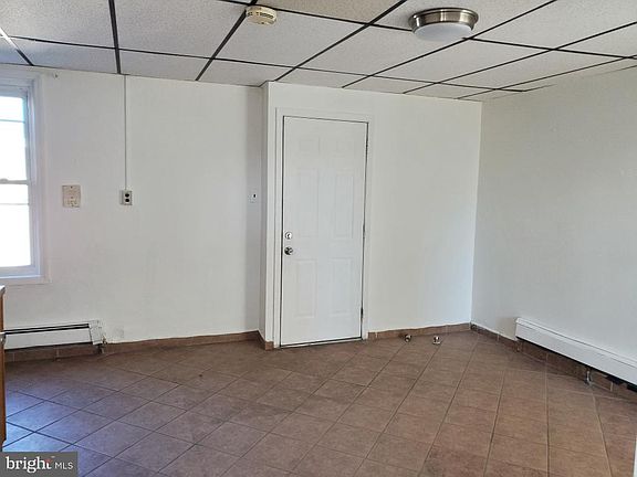 3rd image of 1247 Shackamaxon St APT 3