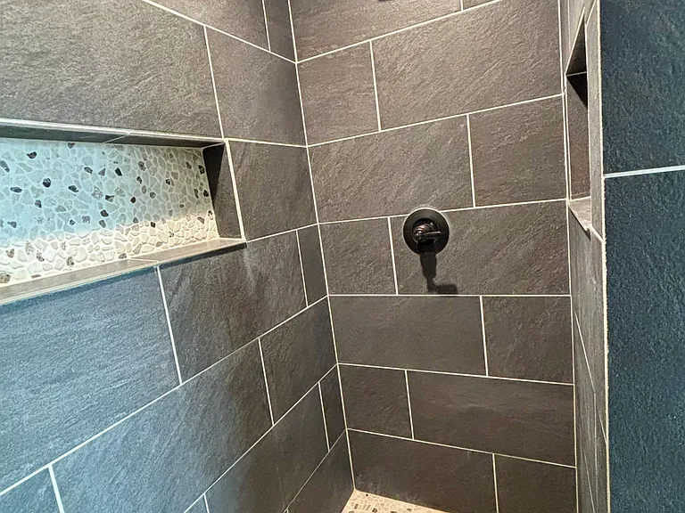 204 Brook St — Photo 13