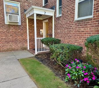 7 Edwards #2G, Roslyn Heights, NY, 11577