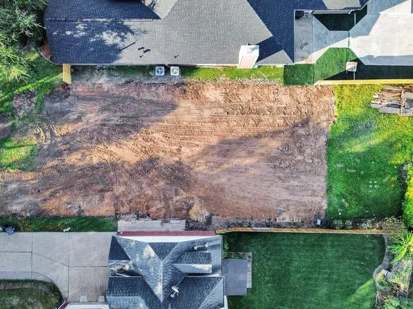 319 Power Ct, Sugar Land, TX 77478