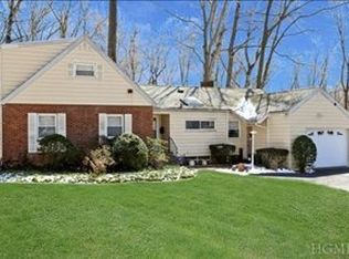 35 Crestwood Ln, New Rochelle, NY 10804