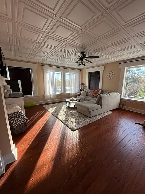 2 bed, 1200 sqft, $1,375 — Photo 1