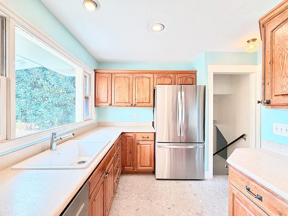 3238 SE Silver Springs Rd