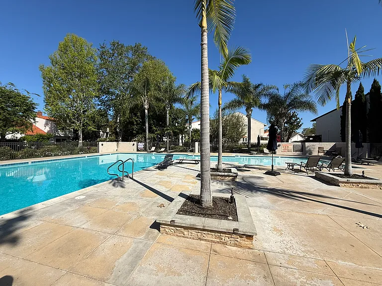 430 Vista Suerte — Photo 16