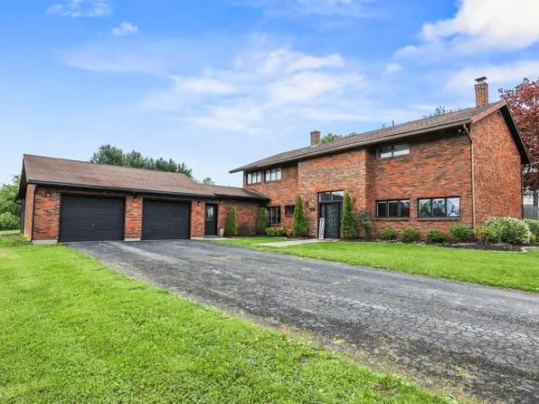 13 Alpine Dr, Athens, PA 18810