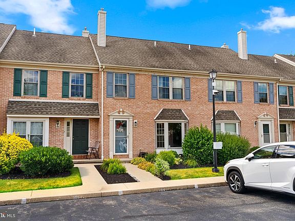 4th image of 104 Hollytree Ct