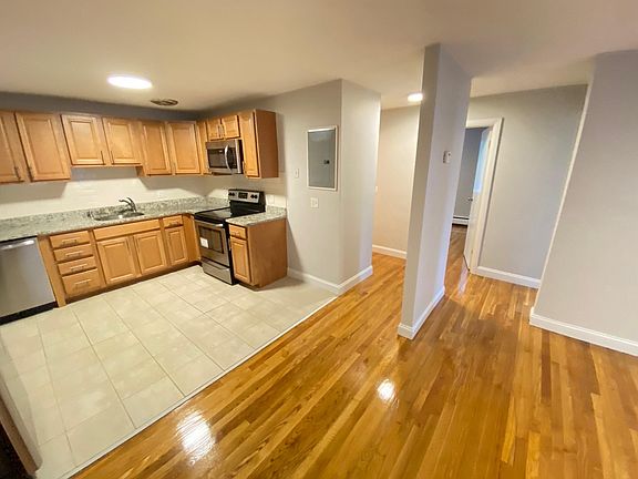 3rd image of 219 Babcock St #2H