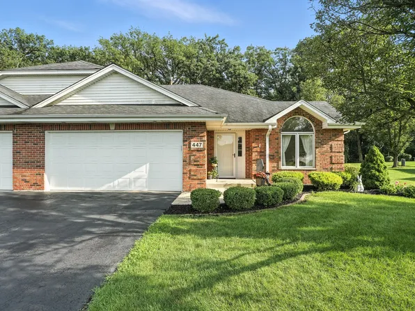 447 W Eden Ln, Crete, IL 60417
