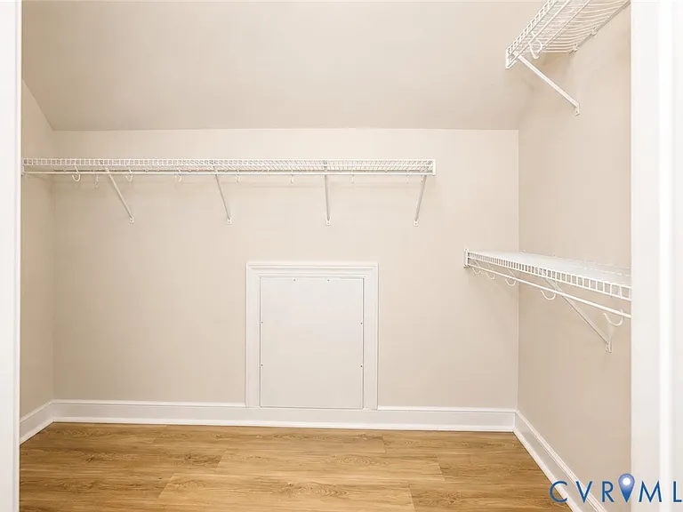 11320 Sadler Oaks Dr — Photo 45