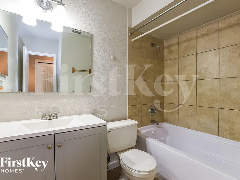 325 Tall Pine Ln — Photo 14