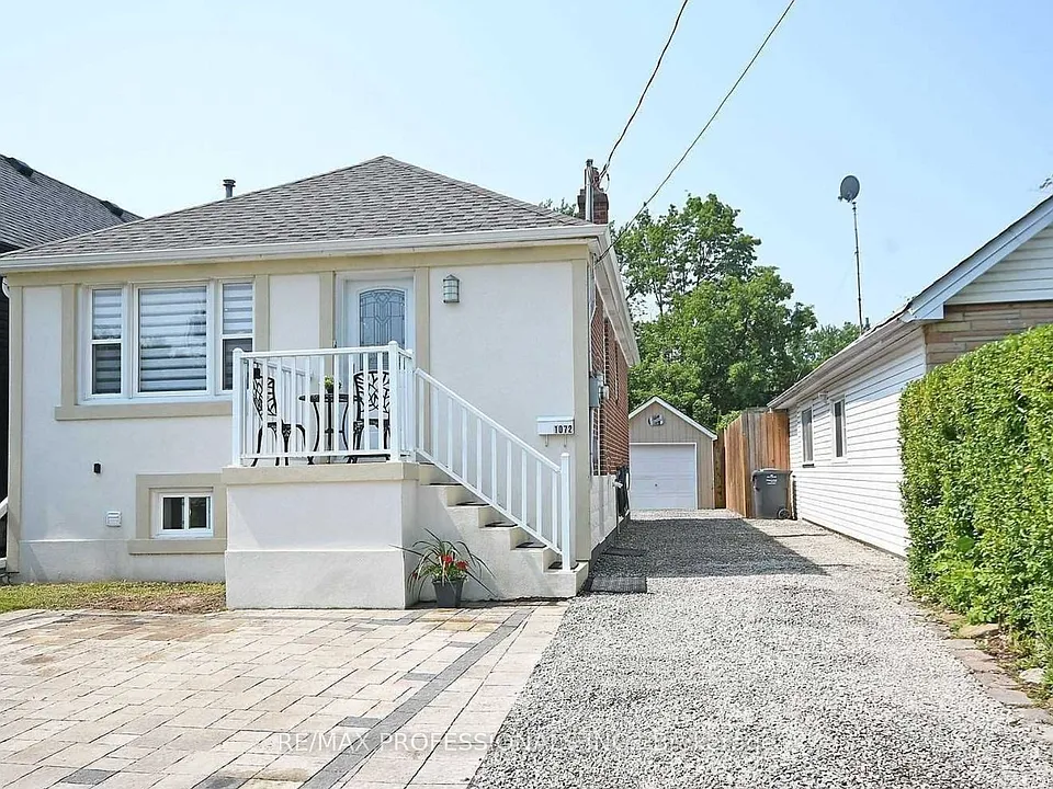 1072 Alexandra Ave #BASEMENT
