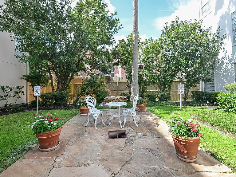 2333 Bering Dr #123 — Photo 4
