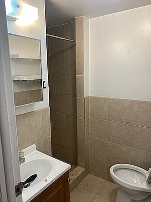3rd image of 13 Prince St #14