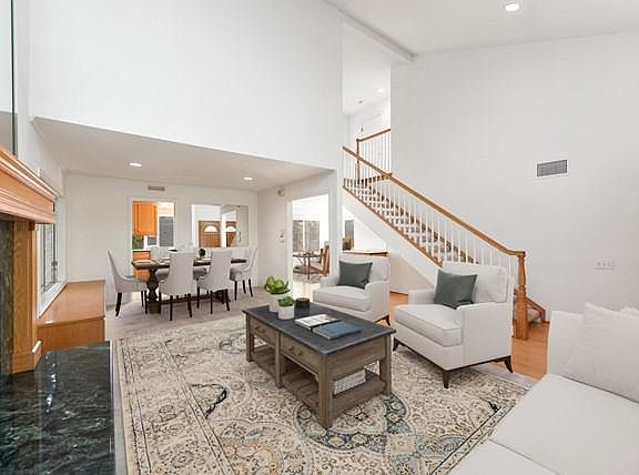 5th image of 2627 Castillo Cir