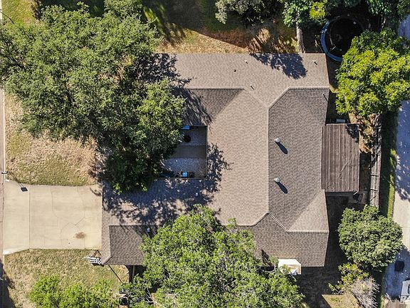 5th image of 3135 Lindenwood Dr