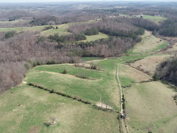 59 River Hill Rd, East Bernstadt, KY 40729