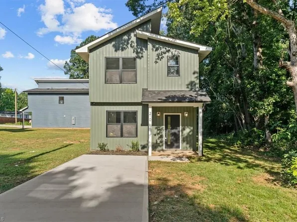 210 S Carter St, Liberty, NC 27298