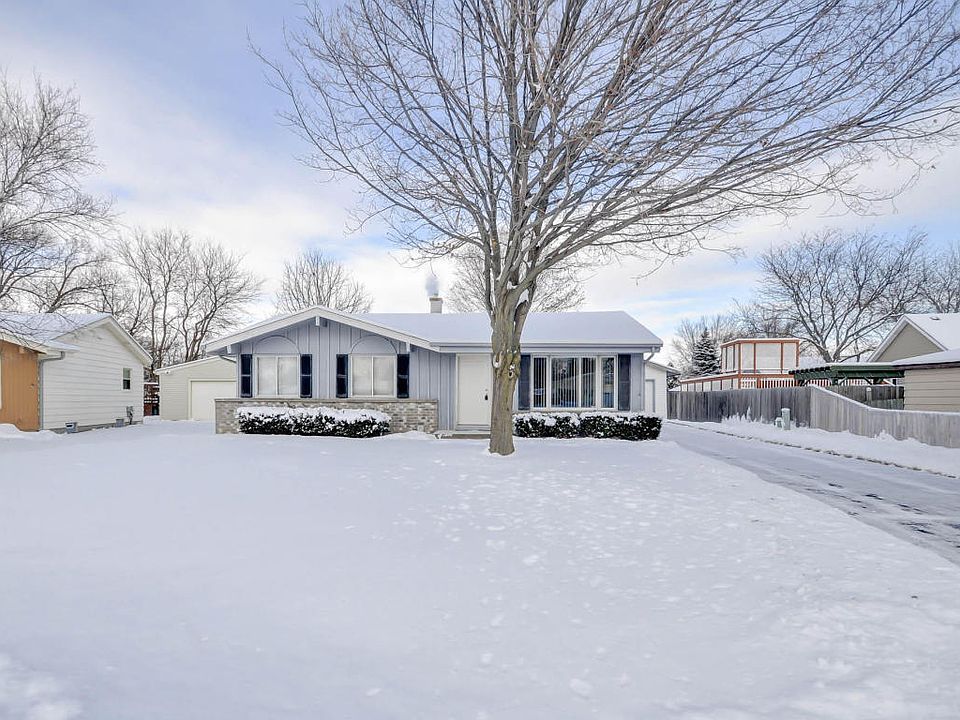 2nd image of 1622 Wiese Ln