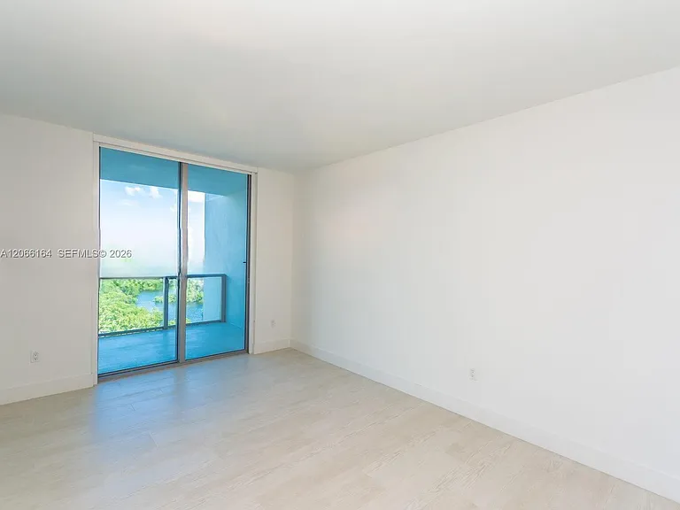 17301 Biscayne Blvd #1004 — Photo 13
