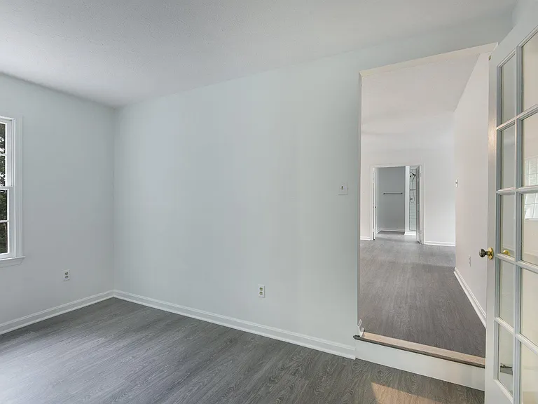 91 Premier Ct — Photo 31