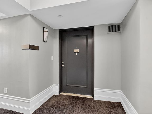 2nd image of 120 SE 5th Ave APT 520