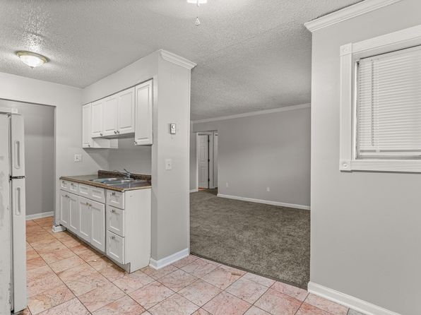 21641 Hillside Dr #2D