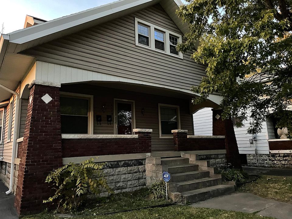 Unit 1- Front entrance and patio
