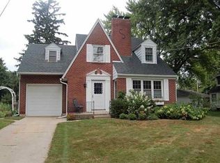 208 E Brayton Rd, Mount Morris, IL 61054