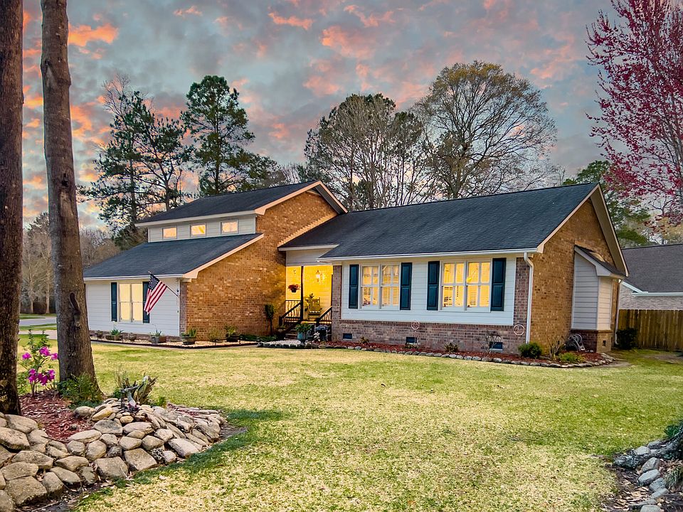1st image of 103 Newcastle Ct