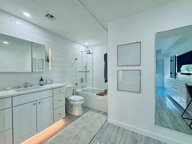 Bathroom Bedroom 1