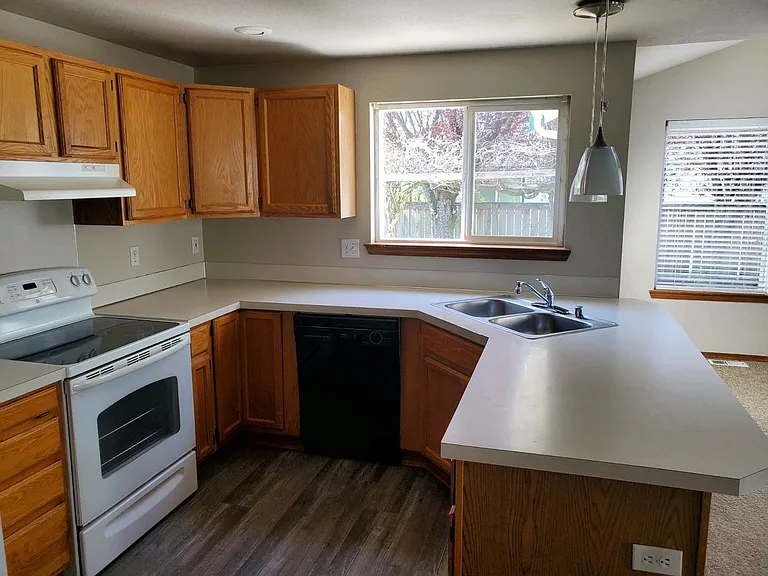 5905 Cherokee Loop SE — Photo 6