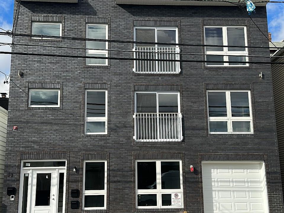1st image of 72 Napoleon St Floor 2