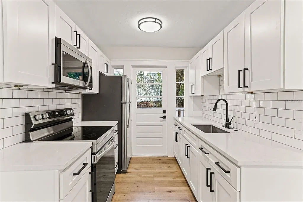 1 bed, 1.0 bath, 650 sqft, $1,550 — Photo 1