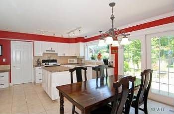 3rd image of 2836 Canterbury Dr
