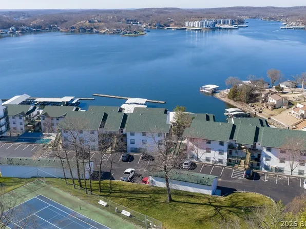 1405 W Harbour Towne Dr #1405, Lake Ozark, MO 65049