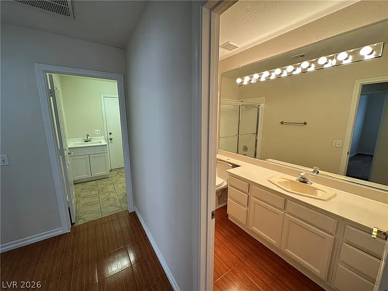 2109 Cedar Hills St — Photo 20