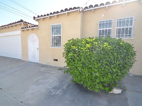 2nd image of 1147 W 81st Pl