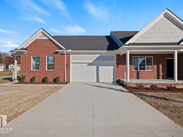 1444 Lincoln St, Lapeer, MI 48446