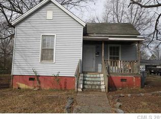 300 S Hoskins Rd, Charlotte, NC 28208