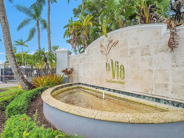 9610 NW 2nd St #8208, Hollywood, FL 33024