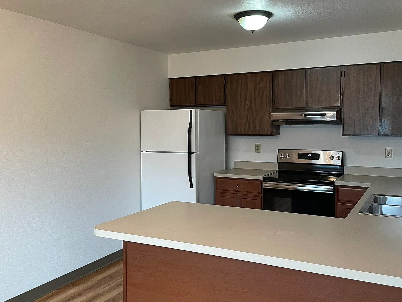 2 bed, 800 sqft, $1,500 — Photo 4