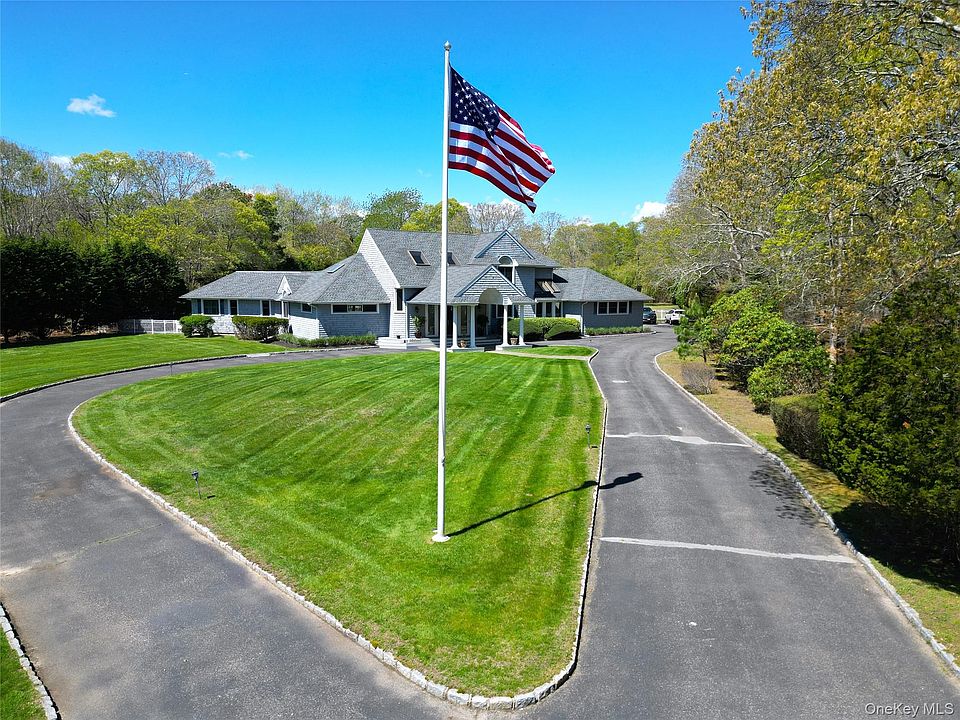 1st image of 124 Montauk Highway