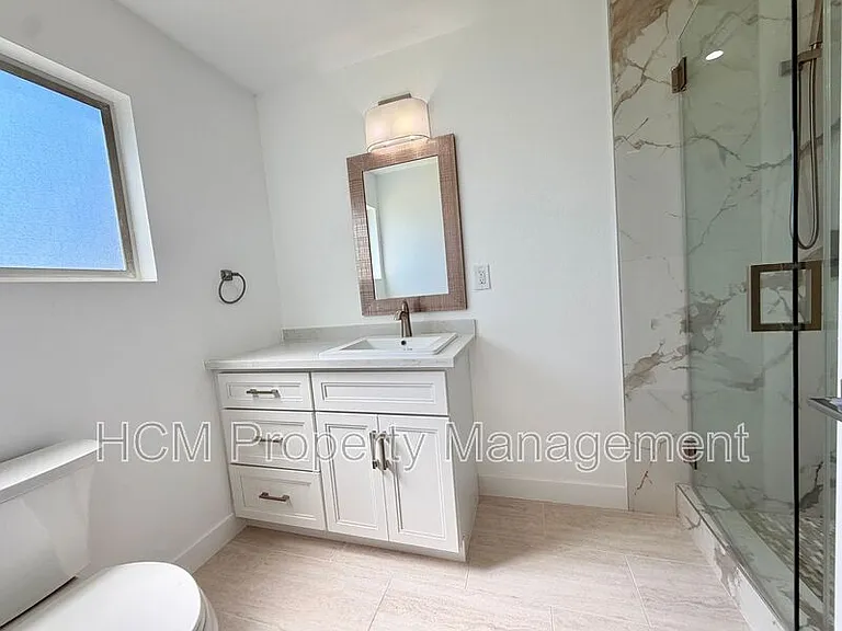 318 S California St — Photo 10