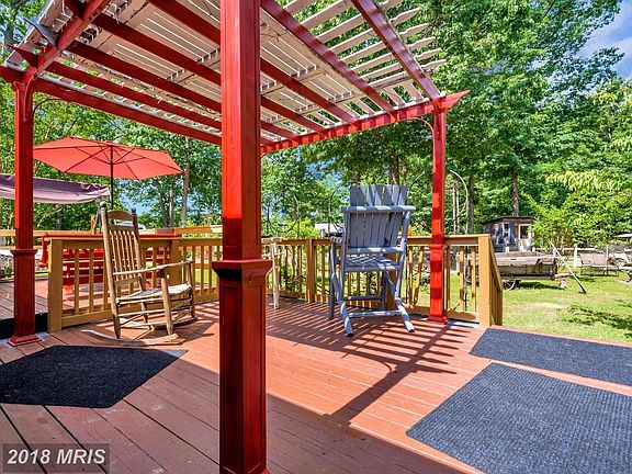 Large Deck with Pergola