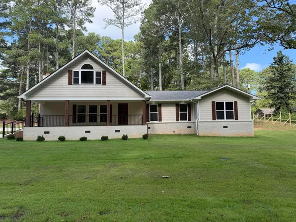 1104 S Pearl St, Iuka, MS 38852