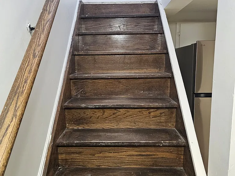 672 Jane St #LOWER LEVEL — Photo 11