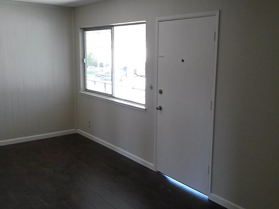 4th image of 3203 Myles Ct APT 3