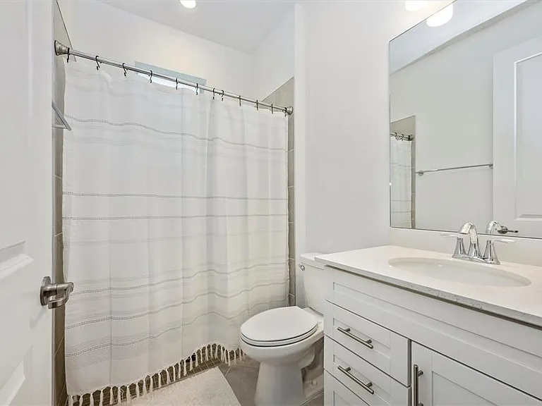 17617 Santorini Ct — Photo 37