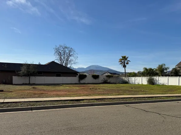 3708 Ferrero Way, Redding, CA 96001